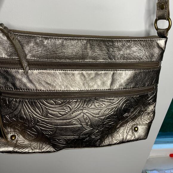 The Sak Collective Bag Metallic Gray Lance Leather Embossed Crossbody Purse - Picture 4 of 10
